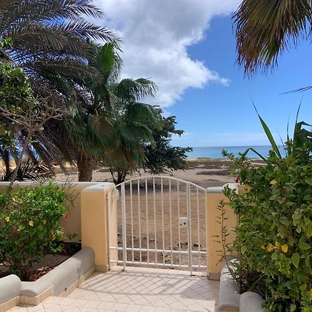 Lovely Beach Front Apartment In Santa Maria Extérieur photo