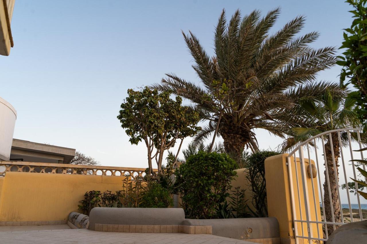 Lovely Beach Front Apartment In Santa Maria Extérieur photo